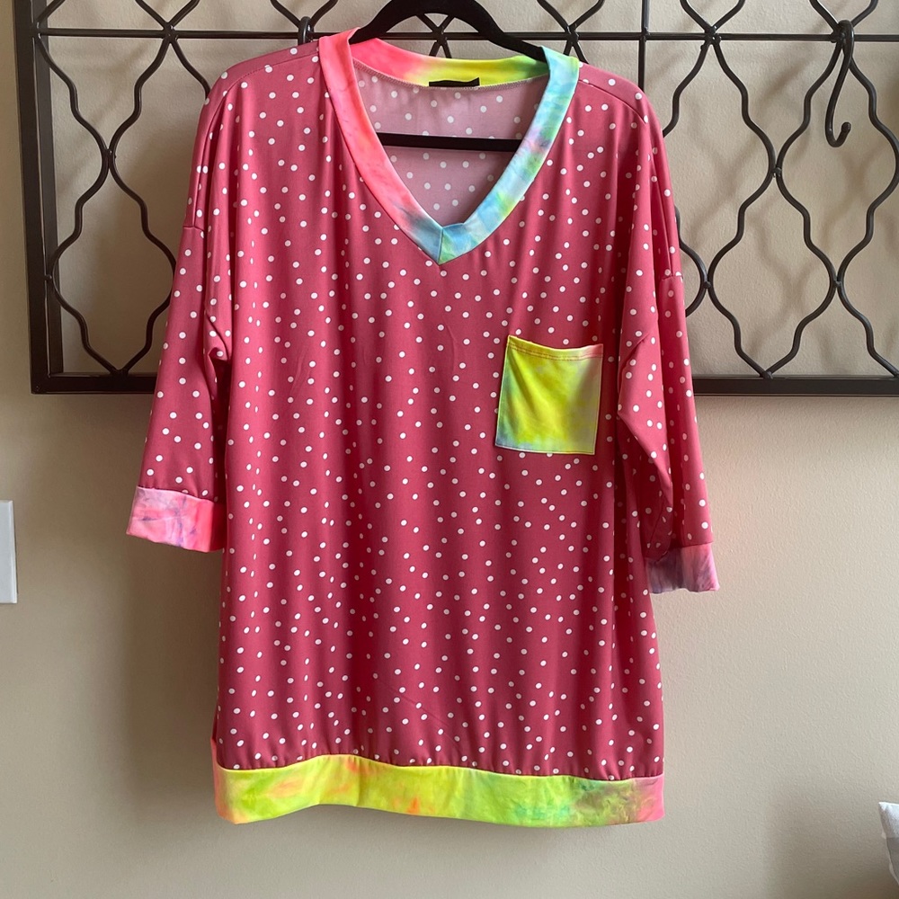 Pink polka dot with tie-dye trim V-neck 2XL